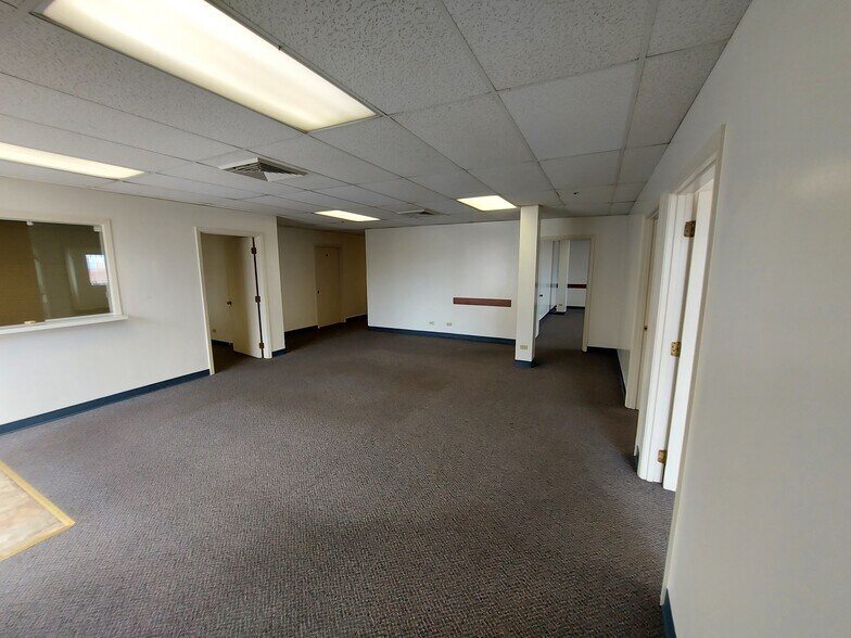 More Photos Of 35 Lunalilo St, Wailuku Office For Lease