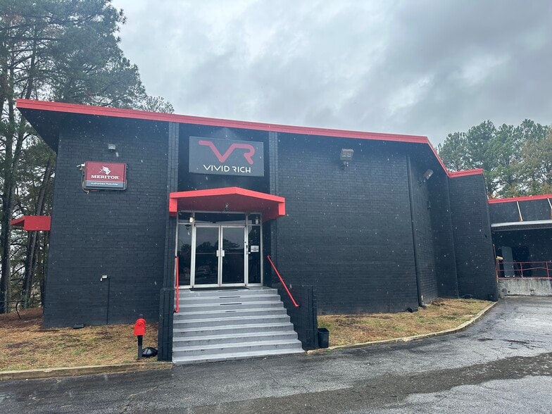 Primary Photo Of 4505 Commerce Dr SW, Atlanta Warehouse For Lease