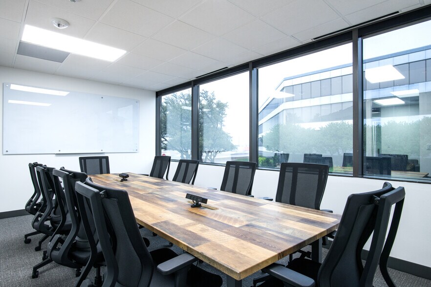 More Photos Of 5710 Lyndon B Johnson Fwy, Dallas Unknown For Lease