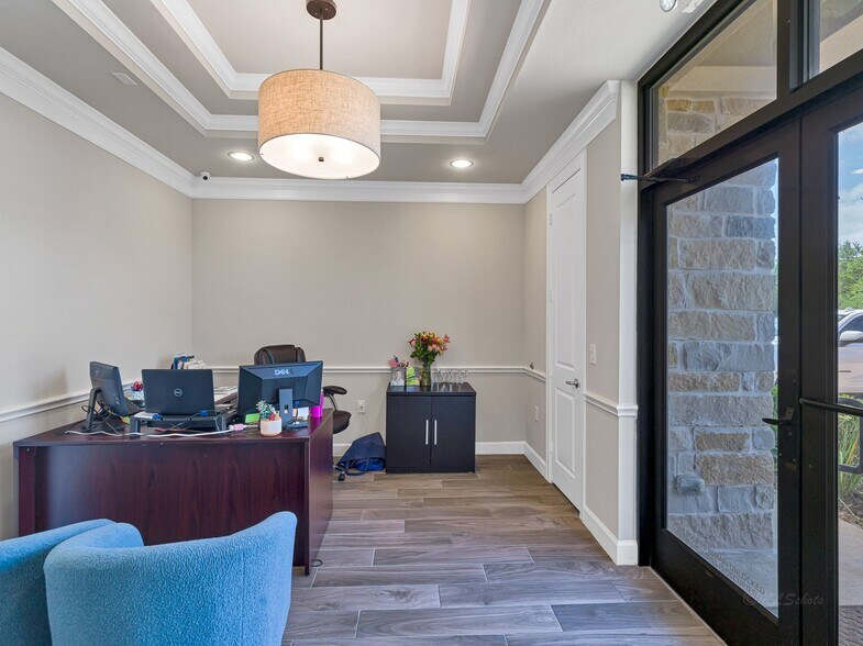 More Photos Of 633 E Fernhurst Dr, Katy Medical For Sale