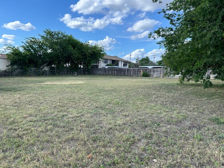 More Photos Of 3426 Fredericksburg Rd, San Antonio Hotel For Sale