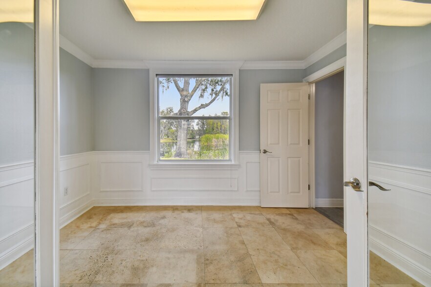 More Photos Of 21859 Sr-54, Lutz Medical For Sale