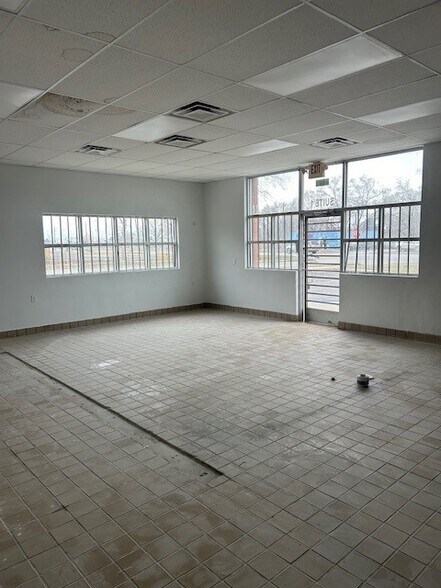 More Photos Of 2300 S Schaefer Hwy, Detroit Storefront For Sale