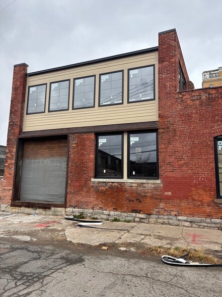 More Photos Of 277 Dubois St, Detroit General Retail For Lease