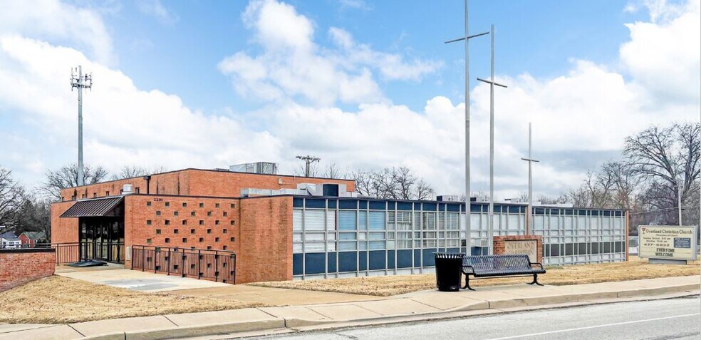 More Photos Of 2200 Lackland Rd, Overland Religious Facility For Sale