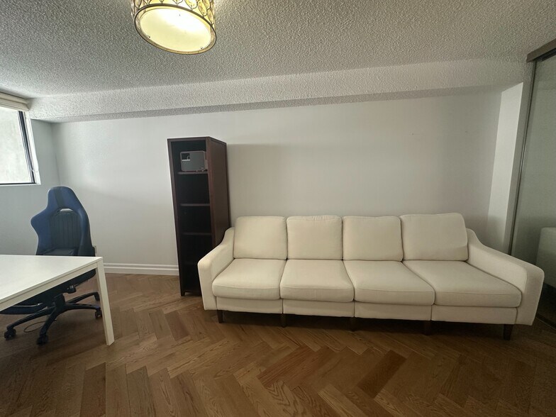 More Photos Of 375 King St N, Waterloo Apartments For Sale