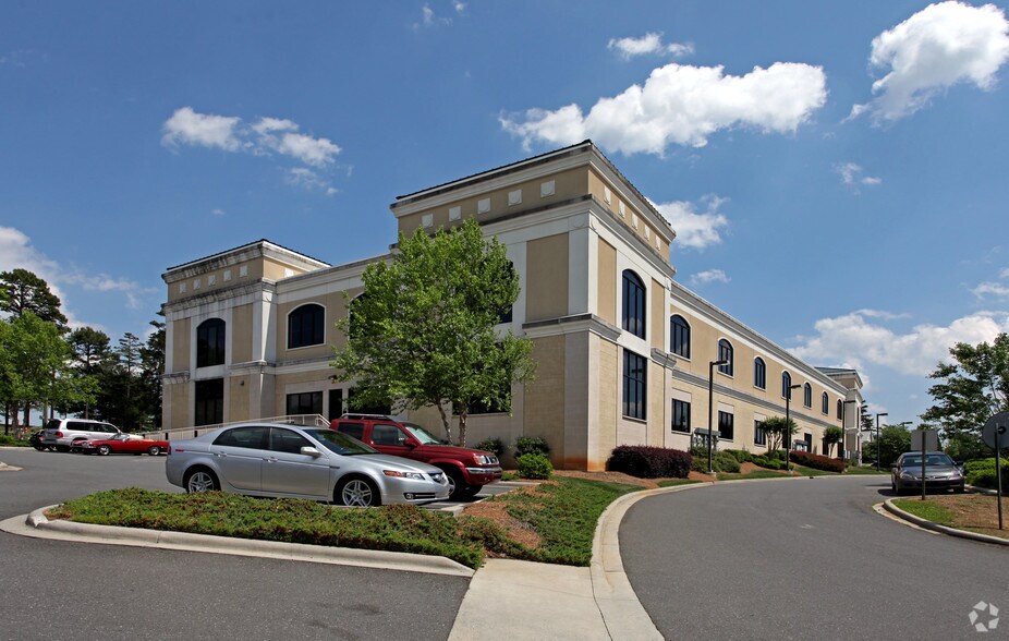 More Photos Of 11220 Elm Ln, Charlotte Office For Lease