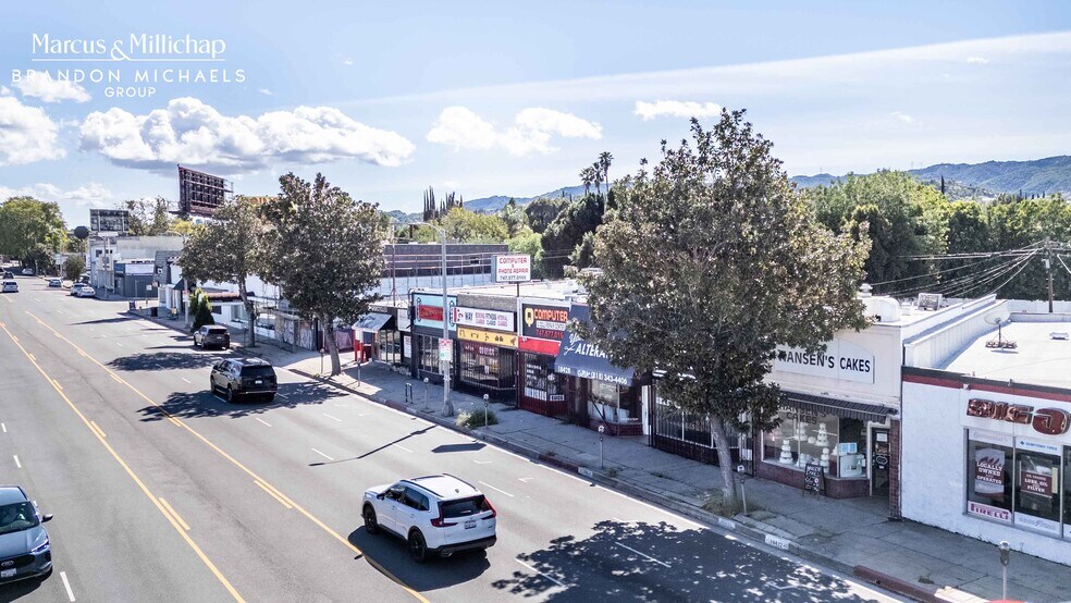 More Photos Of , Tarzana Unknown For Sale