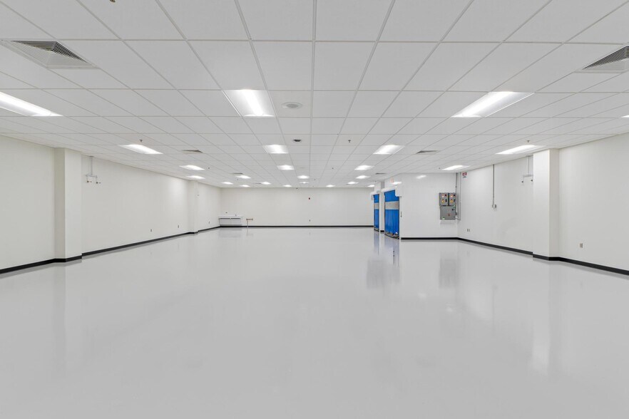 More Photos Of 100 Mkda Way, Griffin Manufacturing For Sale