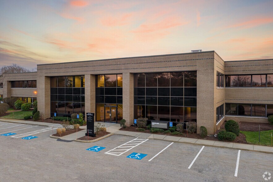 More Photos Of 350 Lincoln St, Hingham Unknown For Lease