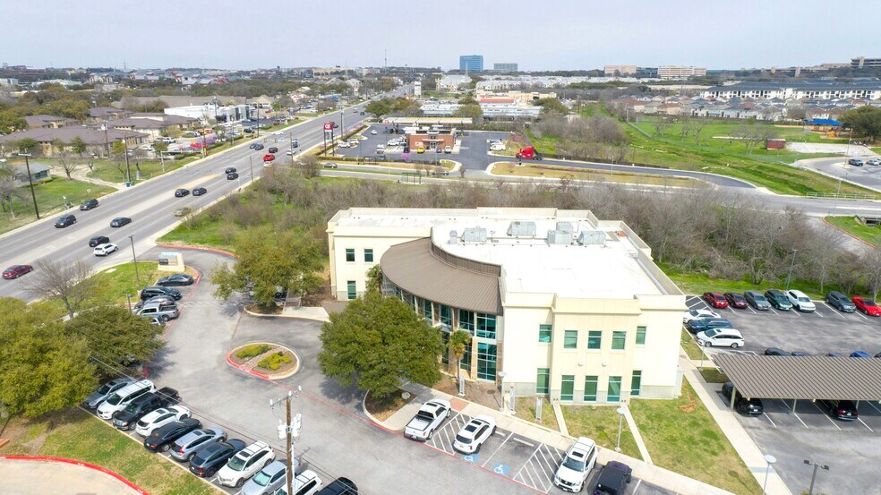 More Photos Of 9910 Huebner Rd, San Antonio Medical For Lease