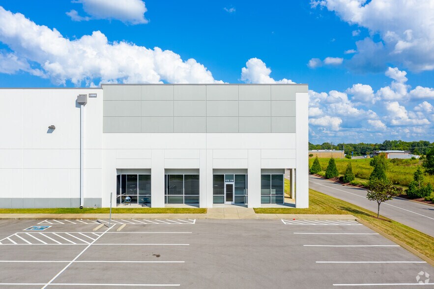 More Photos Of 1958-1962 Almaville Rd, Smyrna Distribution For Lease