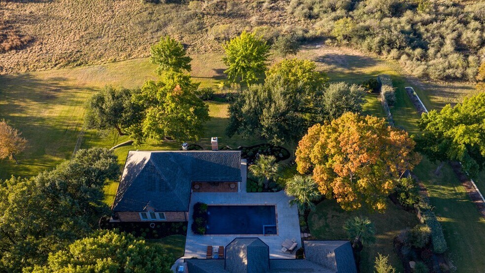 More Photos Of 2409 Commerce st, San Saba Land For Sale