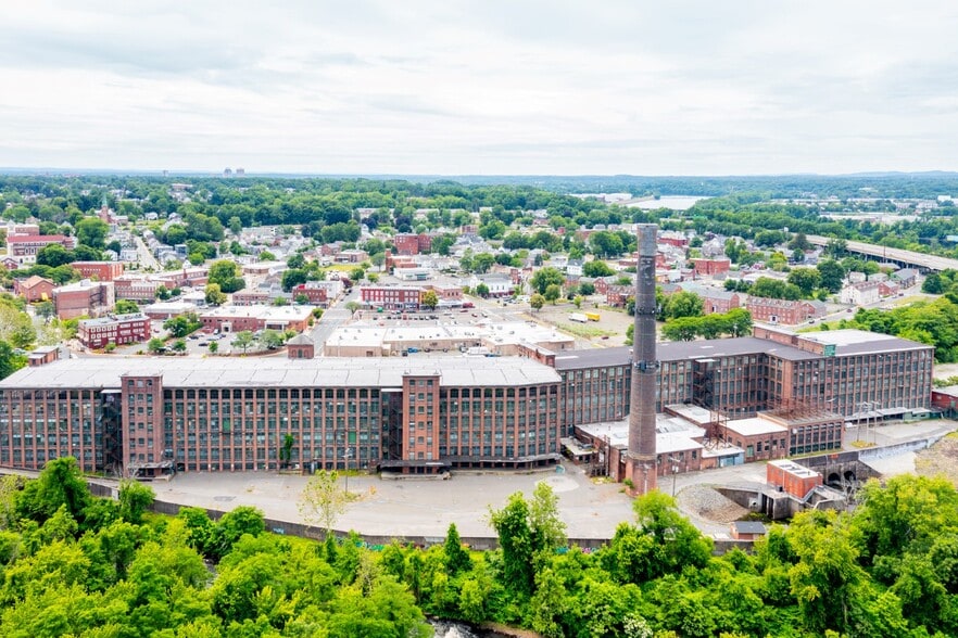 More Photos Of 165 Front St, Chicopee Apartments For Sale