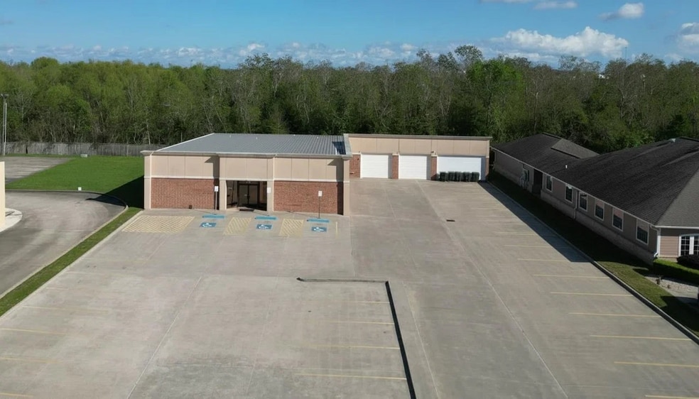 More Photos Of 3180 Central Mall Dr, Port Arthur Medical For Sale