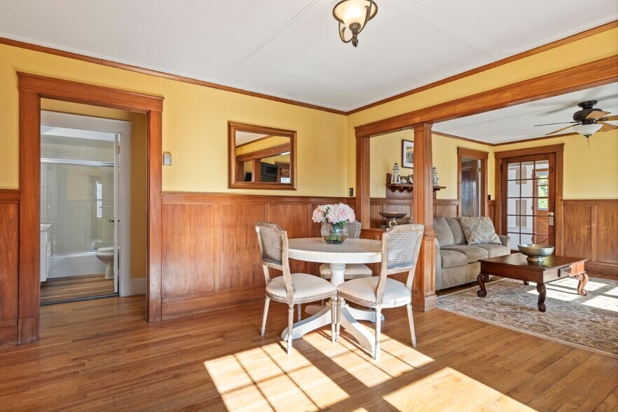 More Photos Of 47 & 49 Atlantic Avenue, Boothbay Harbor Flex For Sale