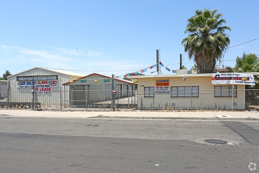 More Photos Of 1308 W Iota Ave, Fresno Auto Repair For Lease