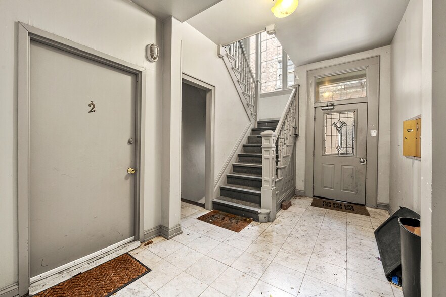 More Photos Of 3213 Vine St, Cincinnati Apartments For Sale
