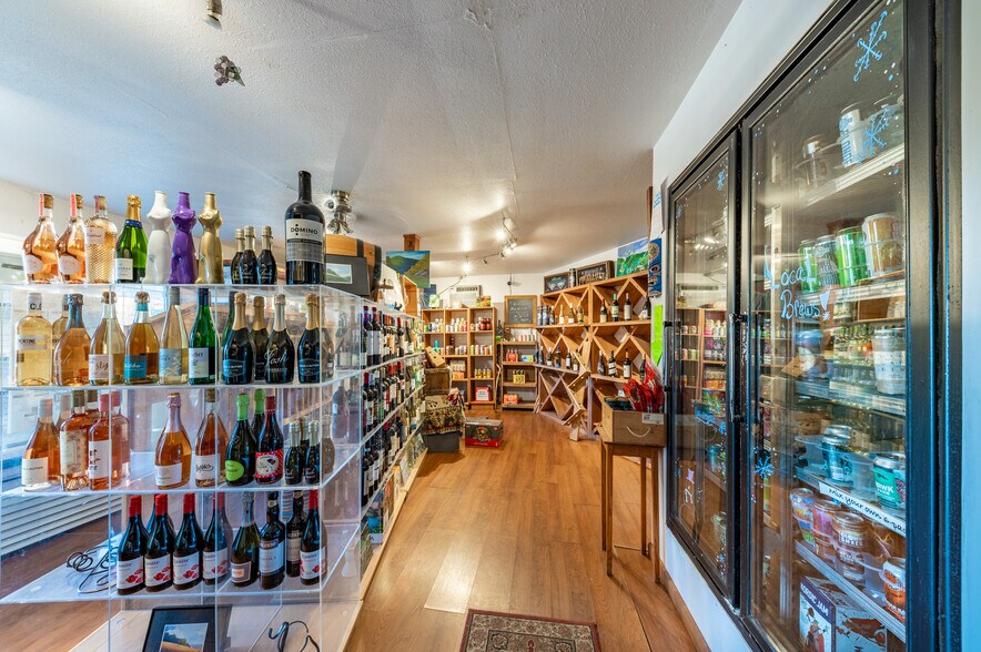 More Photos Of 309 Keller Ave, Fayetteville Storefront Retail Office For Sale