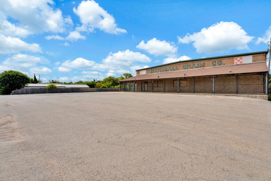 More Photos Of 2224 E Lancaster Ave, Fort Worth Warehouse For Lease