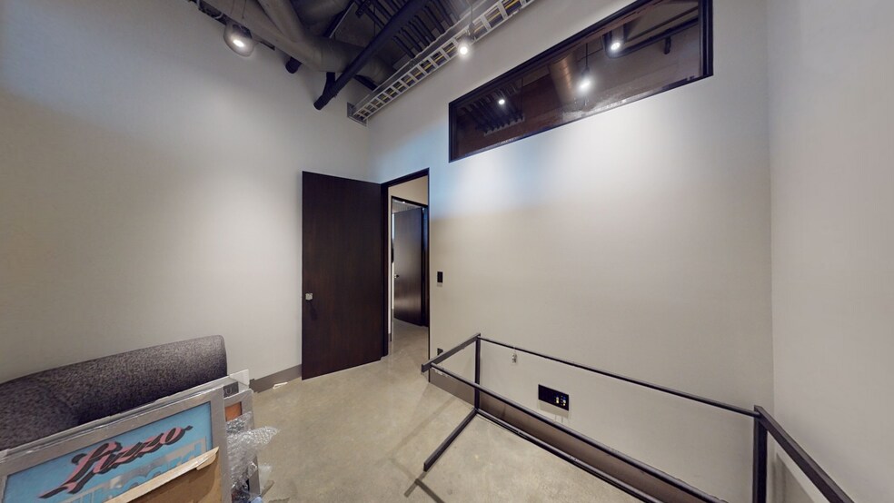 More Photos Of 751 N Fairfax Ave, Los Angeles Loft Creative Space For Sale