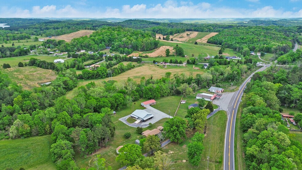 More Photos Of 148 Porter Ln, Spring City Specialty For Sale