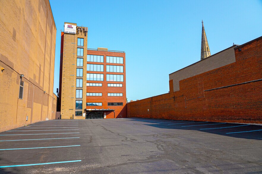 More Photos Of 1010 Western Ave, Pittsburgh Office For Lease