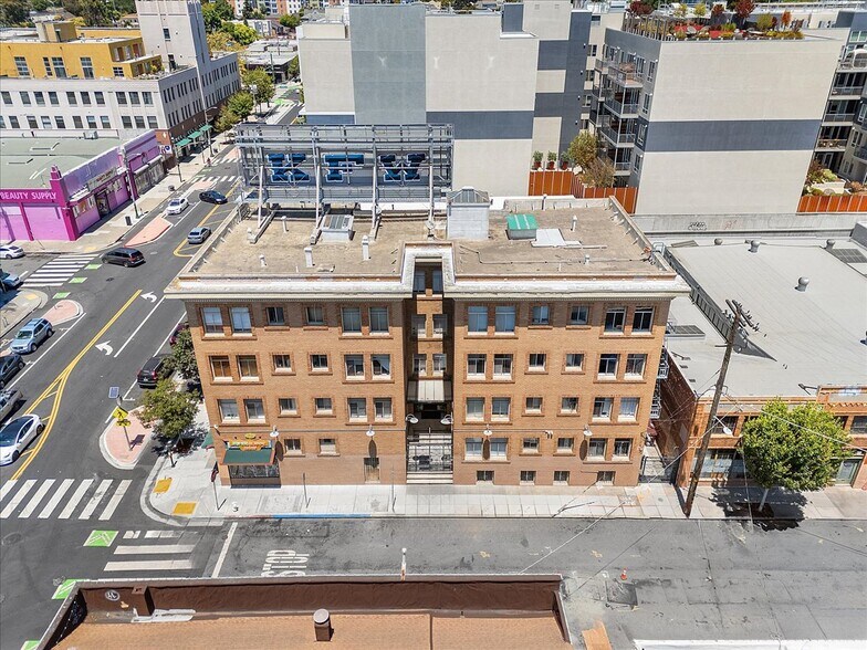 More Photos Of 498 25th St, Oakland Apartments For Sale