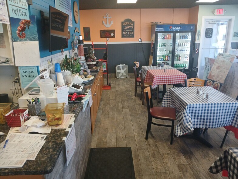 More Photos Of 1217 Queen St, Southington Unknown For Lease