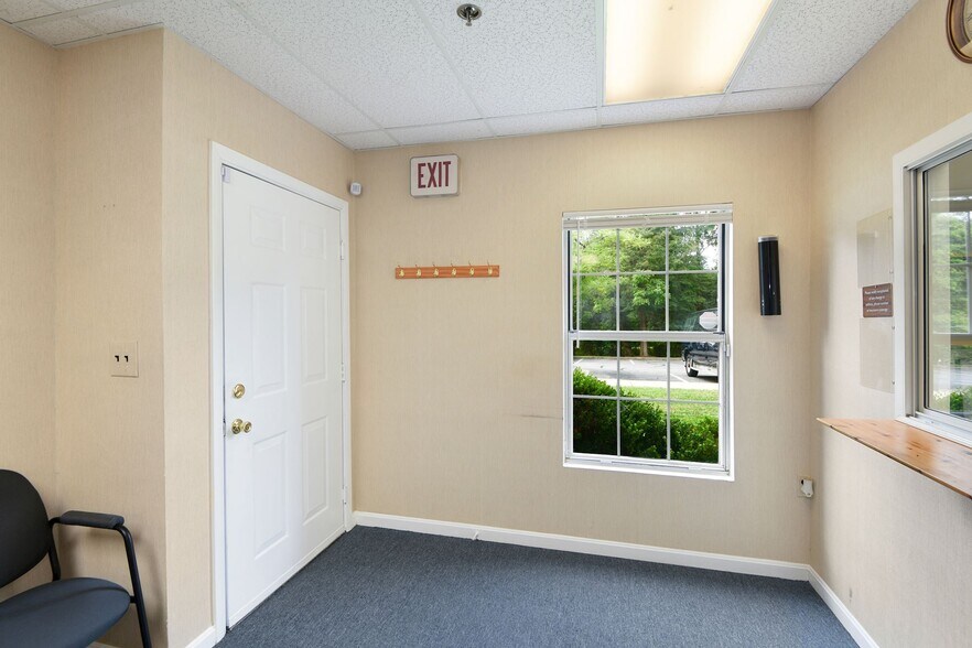 More Photos Of 13621-13689 Baltimore Ave, Laurel Medical For Sale