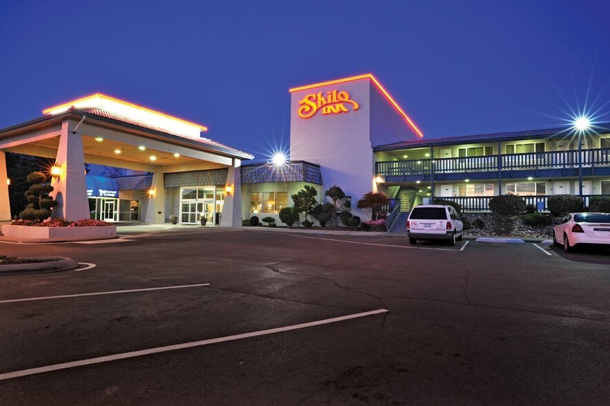 More Photos Of 50 Comstock St, Richland Hotel For Lease