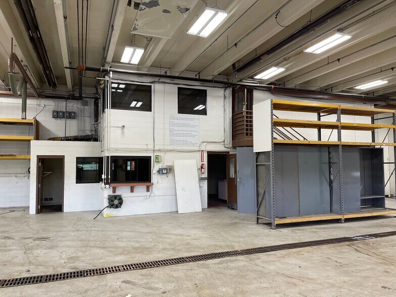 More Photos Of 1501 Johnson St NE, Minneapolis Warehouse For Sale