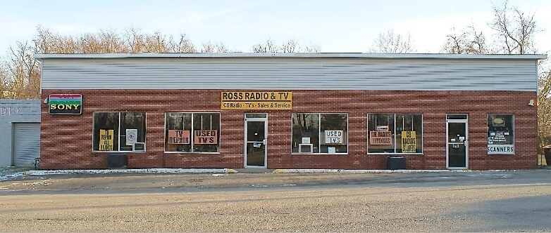 Primary Photo Of 550 Connellsville St, Uniontown Storefront For Sale