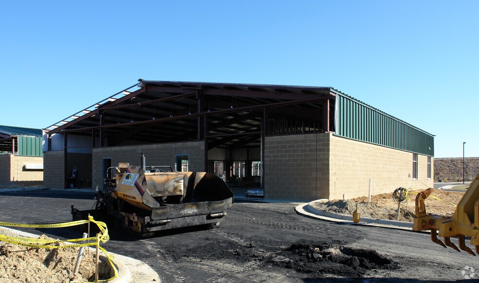 More Photos Of 2801 Rowland Rd, Raleigh Flex For Lease