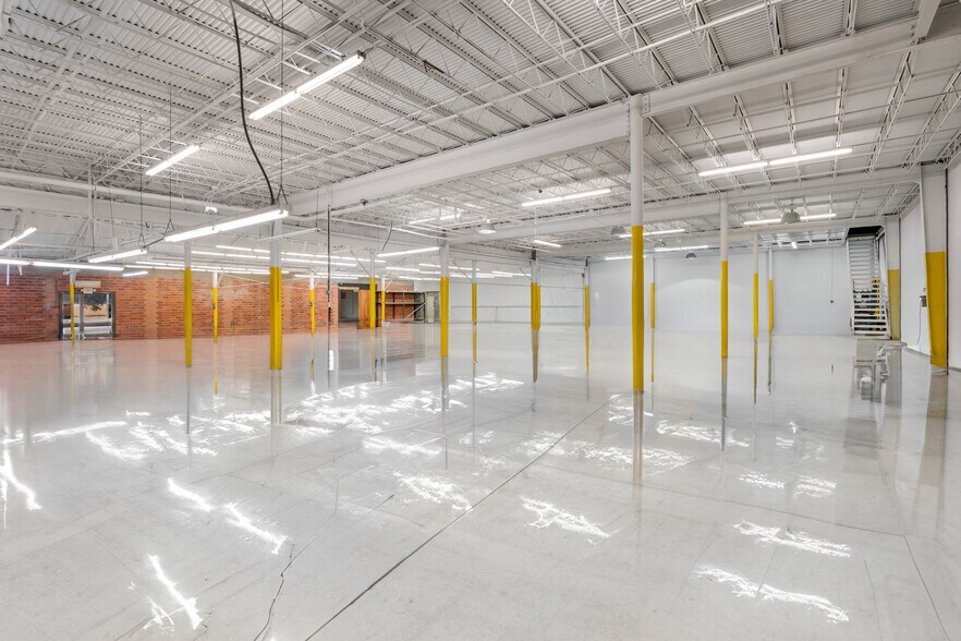 More Photos Of 5011 Navigation Blvd, Houston Warehouse For Lease