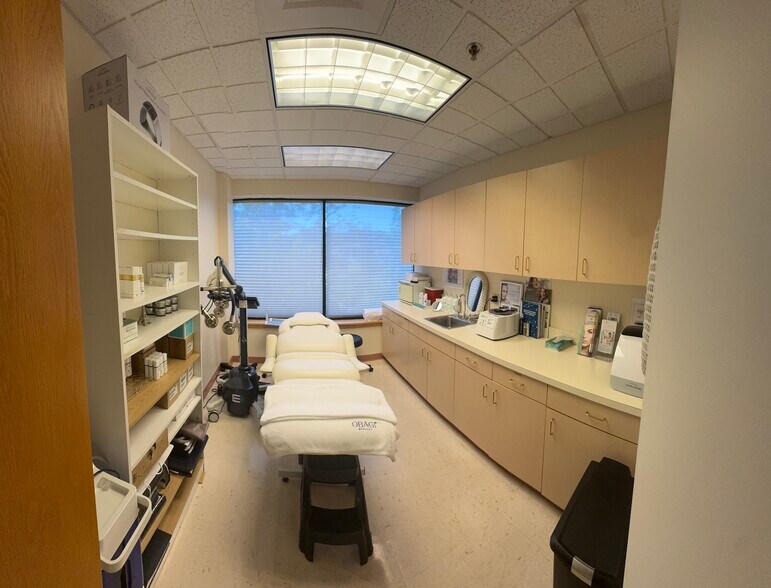 More Photos Of 1611 Pond Rd, Allentown Medical For Sale