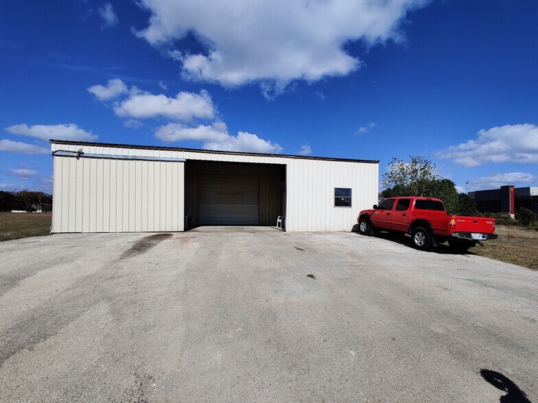 More Photos Of 400 Old Highway 290, Dripping Springs Land For Sale