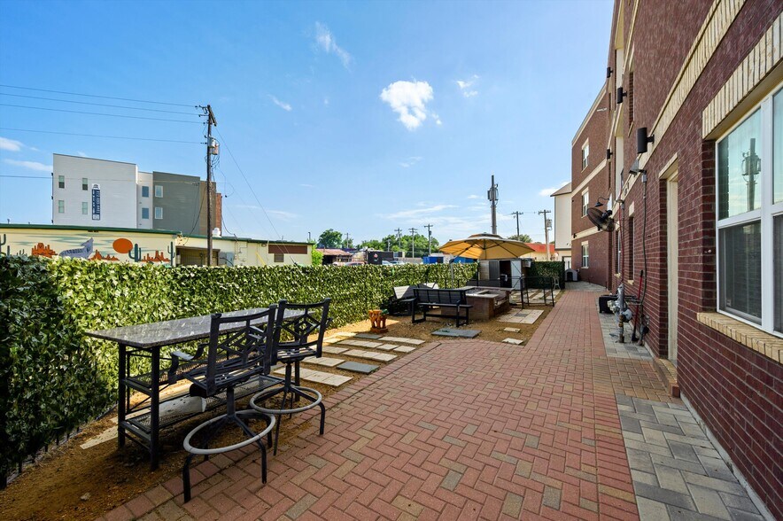 More Photos Of 251 S Mill St, Lewisville Apartments For Sale