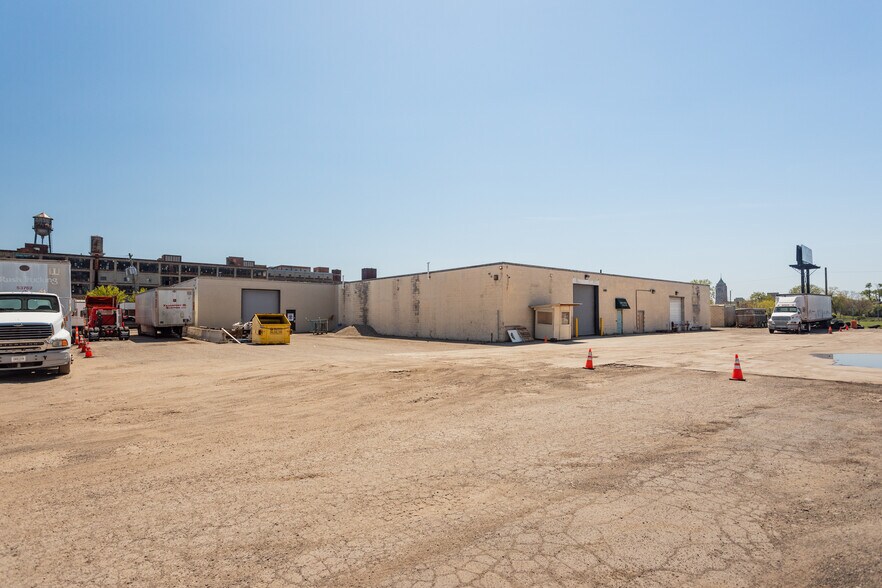 More Photos Of 1545 Clay St, Detroit Industrial For Lease