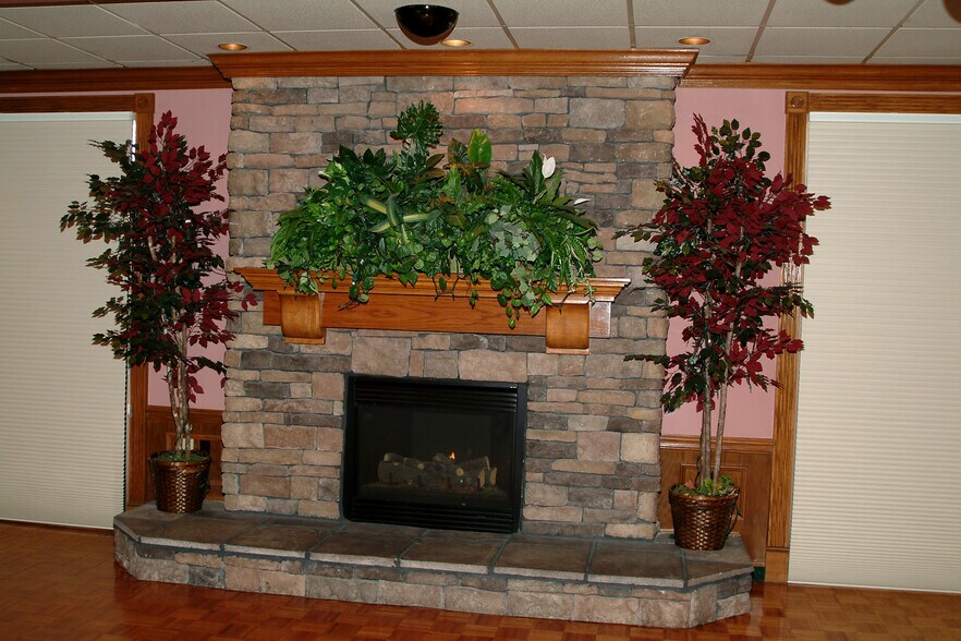 More Photos Of 111 Transit St, Saint Charles Restaurant For Lease