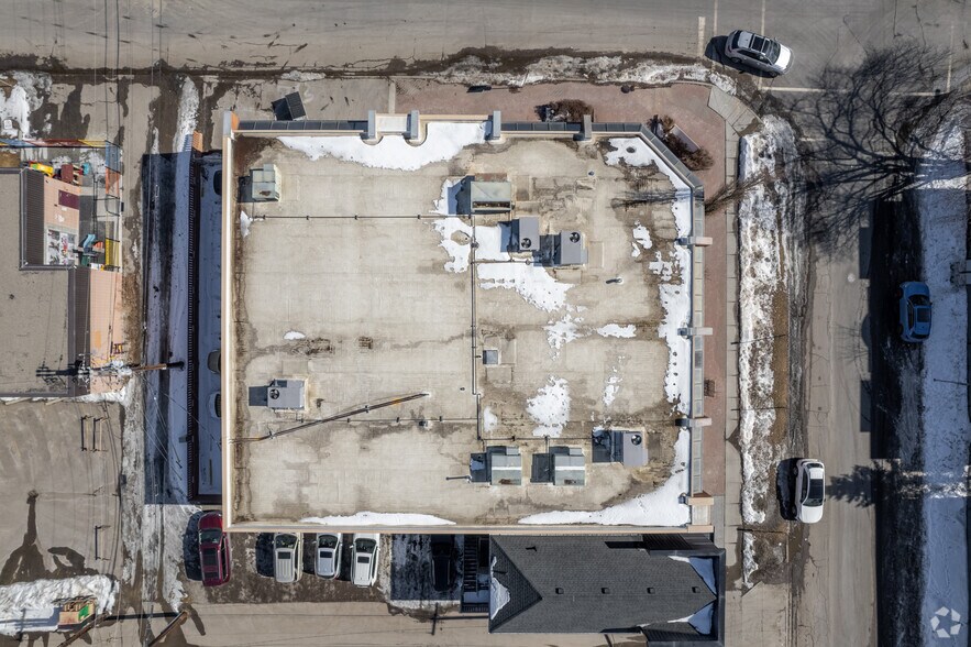 More Photos Of 136 17th Ave NE, Calgary Office For Lease