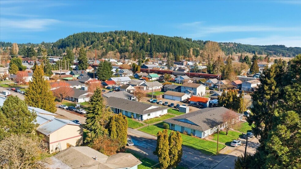 More Photos Of 1100-1105 S Pearl St, Centralia Apartments For Sale