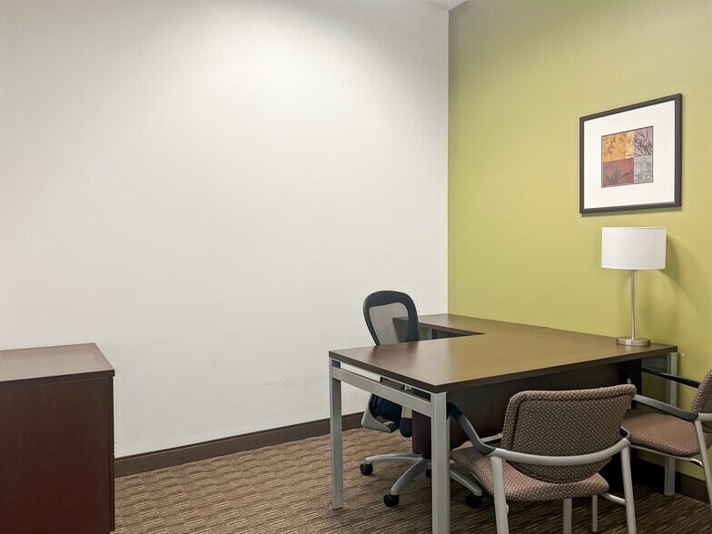 More Photos Of 405 State Highway 121 Byp, Lewisville Coworking Space