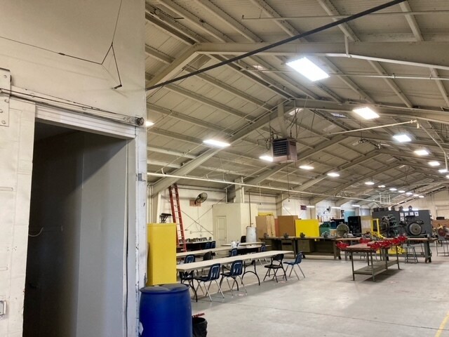 More Photos Of 8911 Aviation Blvd, Inglewood Warehouse For Lease