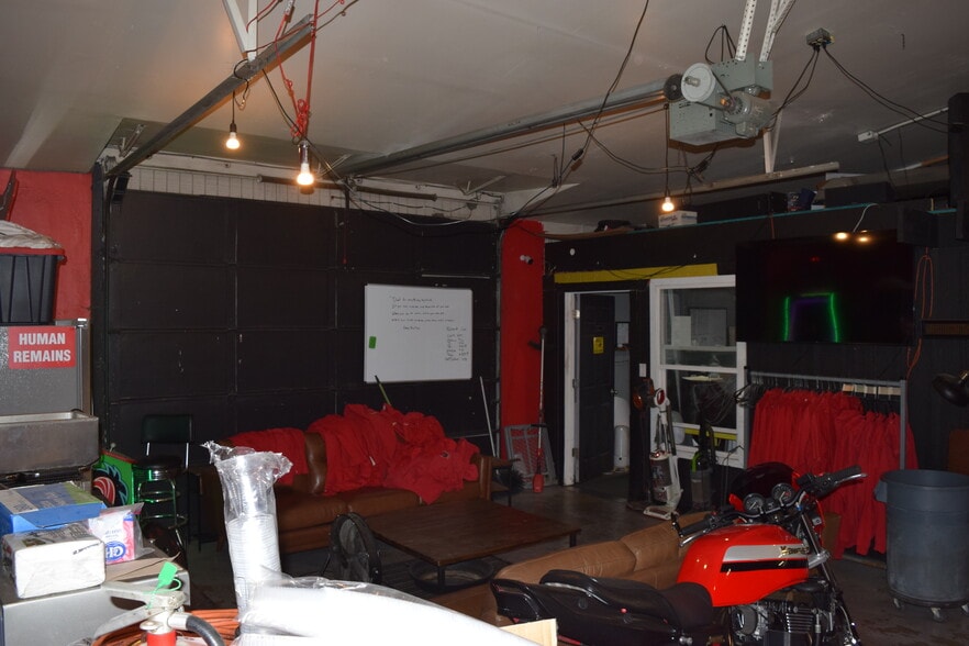 More Photos Of 2401 S Raritan St, Englewood Warehouse For Sale