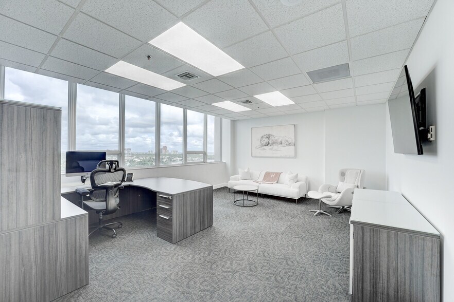 More Photos Of 2455 E Sunrise Blvd, Fort Lauderdale Loft Creative Space For Sale