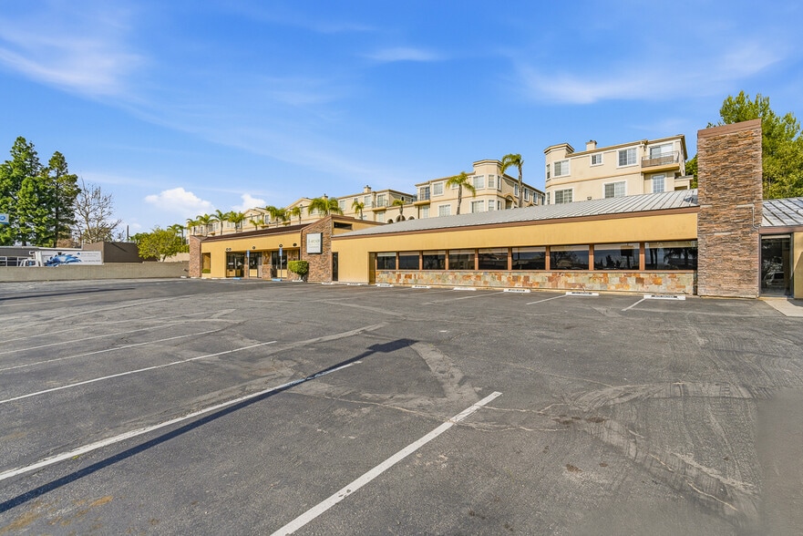 More Photos Of 2943-2947 Foothill Blvd, La Crescenta Medical For Lease