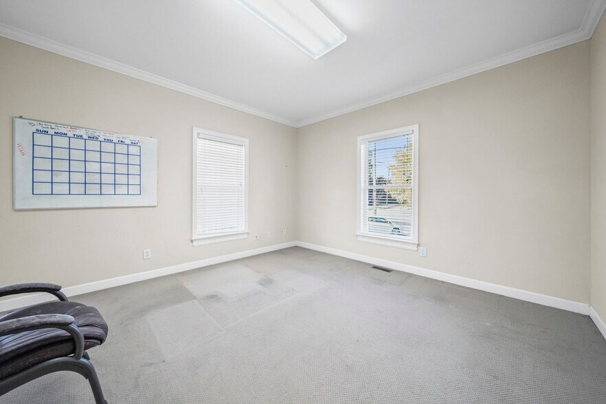 More Photos Of 315 Sutherland Ave, Monroe Loft Creative Space For Sale