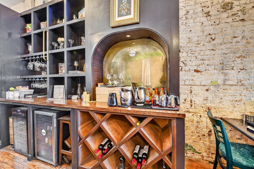 More Photos Of 107 W Hickory St, Denton General Retail For Sale