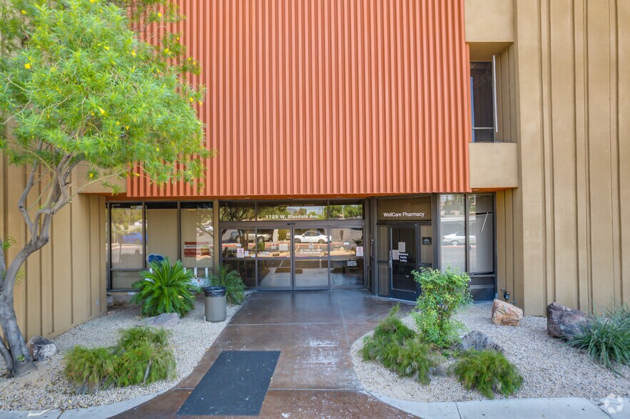 More Photos Of 1728 W Glendale Ave, Phoenix Medical For Sale